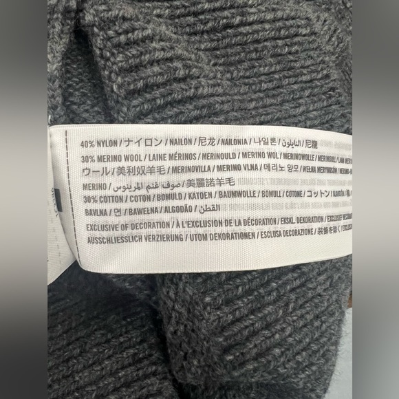 Abercrombie and Fitch Crewneck Men’s XS Wool Blend Gray Fair Isle Sweater - Picture 5 of 6